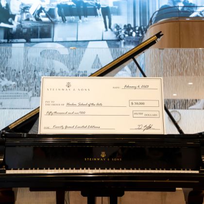 https://www.steinway.com/ko/news/press-releases/steinway-collaboration-with-lenny-kravitz-leads-to-$50k-donation-to-harlem-school-of-the-arts
